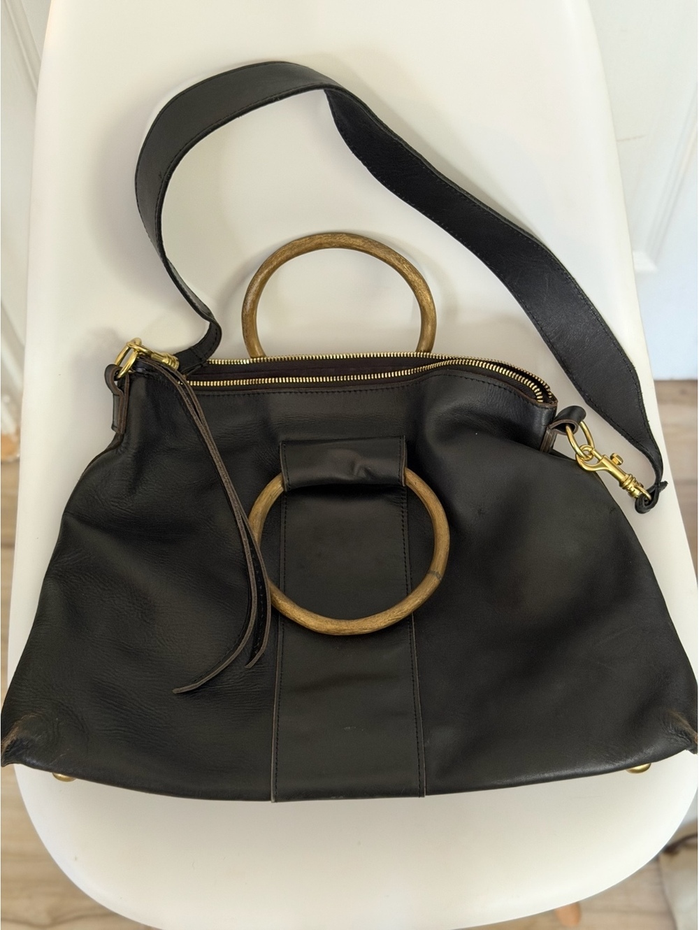 Raven Lily black shoulder bag